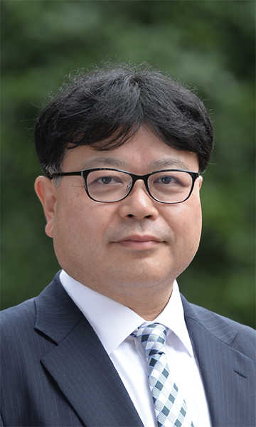 吉祥女子中学・高等学校 校長 赤沼一弘