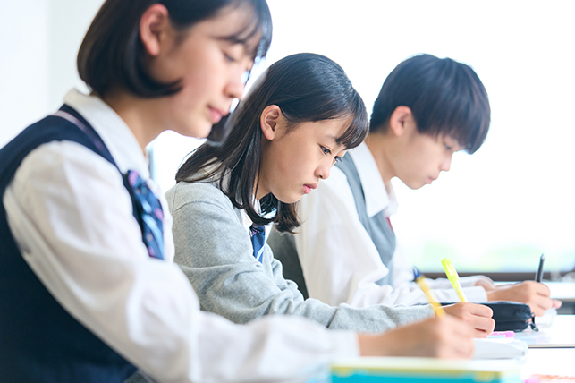 東京で難関高校を目指すなら早稲アカ | 高校受験の進学塾・学習塾なら